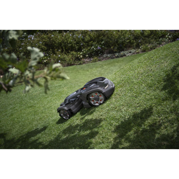 Газонокосарка-робот Husqvarna AM 435X AWD