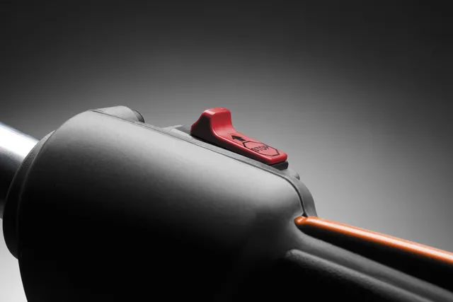 Вимикач із функцією автоповернення