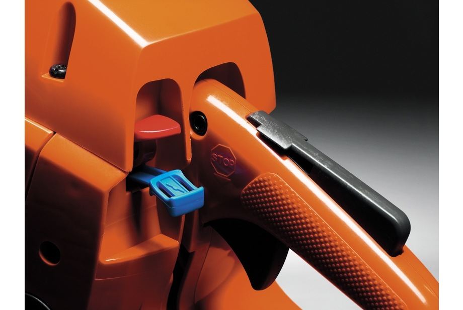 Комбіноване управління зупинкою двигуна та дросельною заслінкою